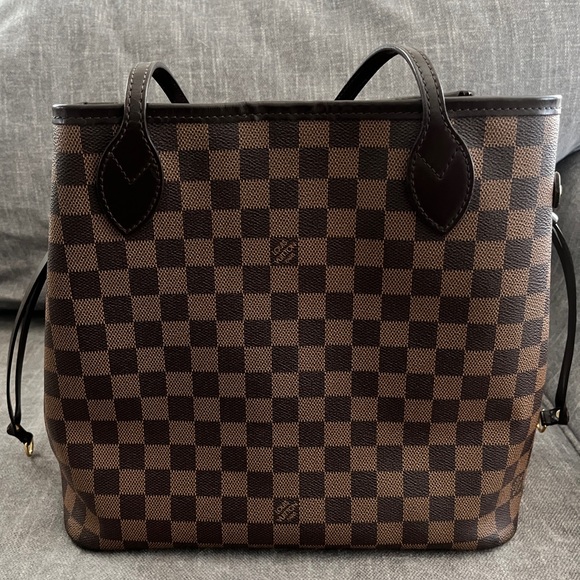 Louis Vuitton Neverfull - Picture 6 of 10